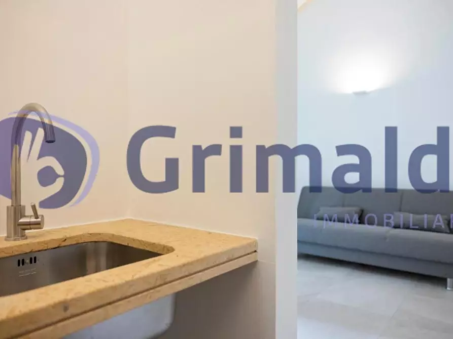 Immagine 32 di Casa indipendente in vendita  in Via Luigi Scarambone 16 a Lecce