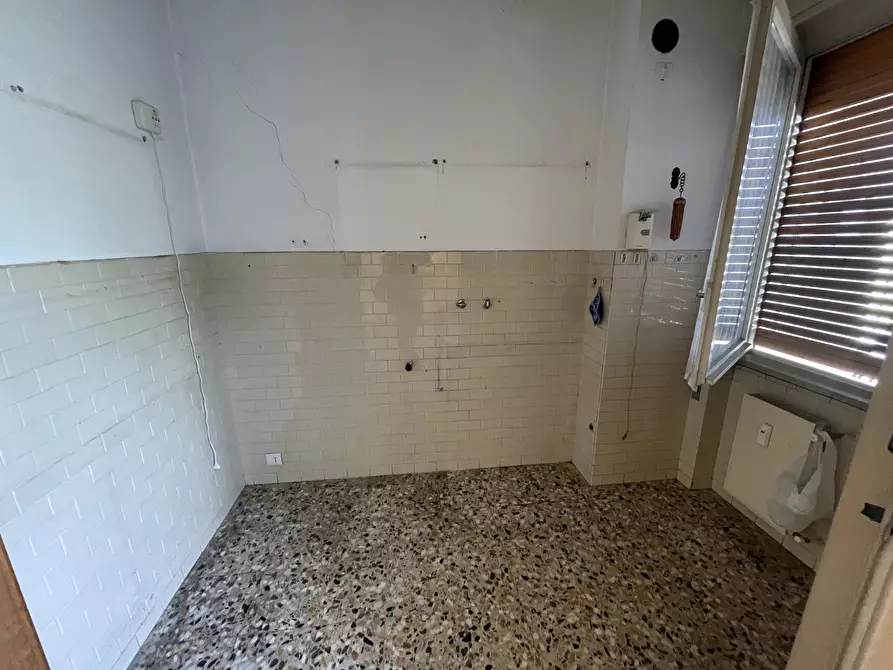Immagine 3 di Trilocale in vendita  in Viale Alessandro Volta 53 a Novara