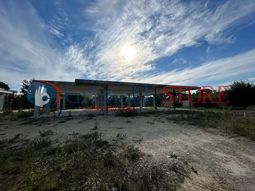 Immagine 14 di Villa in vendita  in Via Rodi Garganico 2 a Lecce