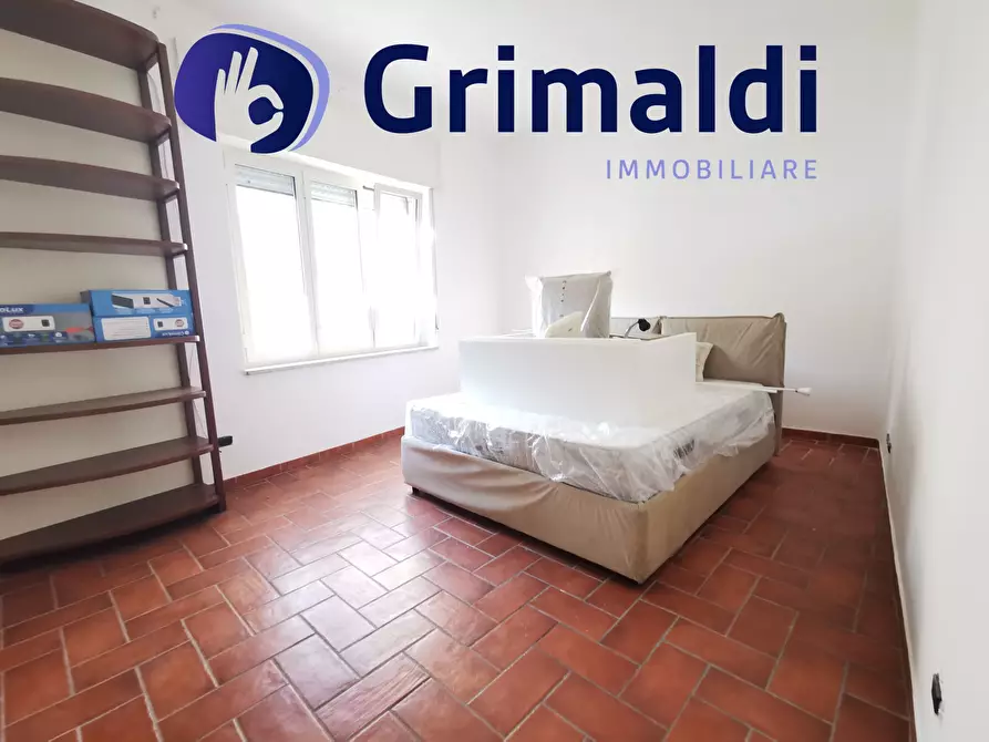 Immagine 3 di Trilocale in vendita  a Pozzuoli