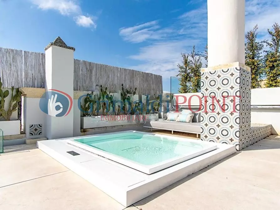 Immagine 2 di Appartamento in vendita  in Viale Guglielmo Marconi 4 a Lecce