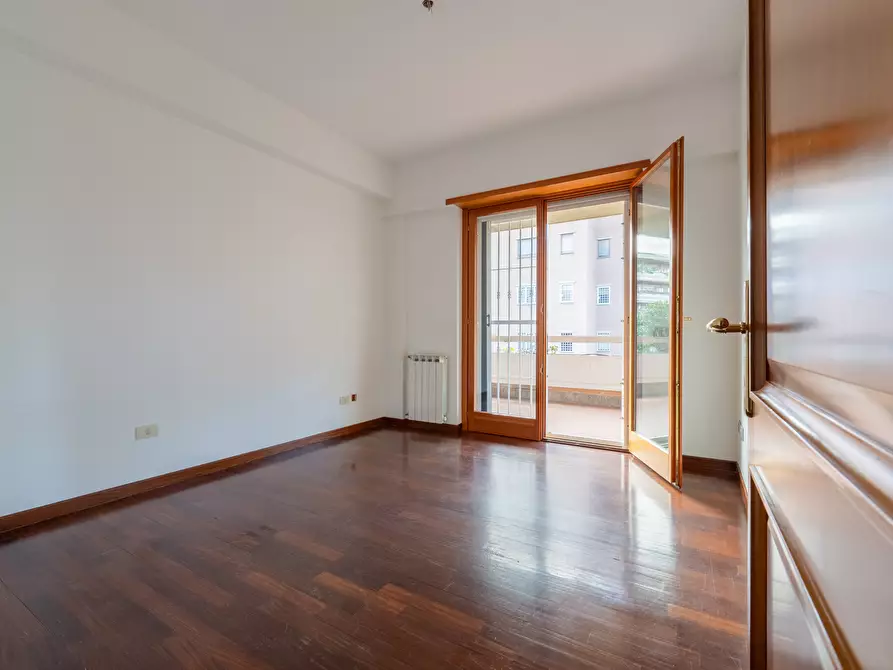 Immagine 11 di Appartamento in vendita  in Via Pietro de Francisci a Roma