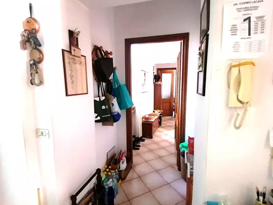 Immagine 2 di Palazzo in vendita  in via Galileo Ferraris 2 a San Germano Vercellese