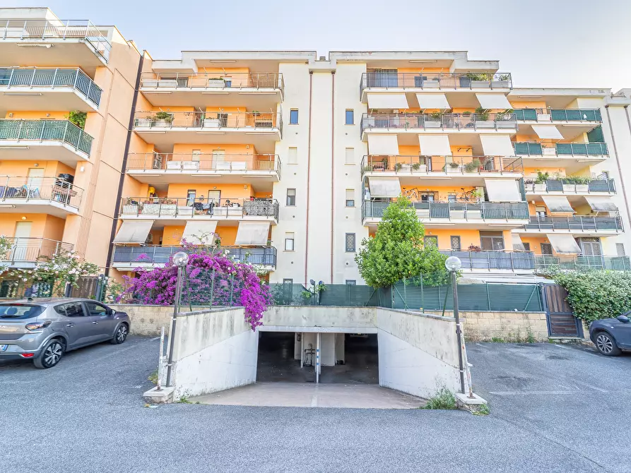 Immagine 1 di Quadrilocale in vendita  in Viale delle Arti 13 a Pomezia