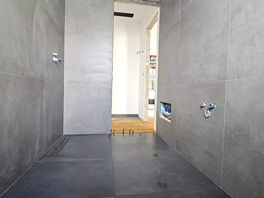 Immagine 19 di Bilocale in vendita  in Viale Giovanni Paolo II 25 a Lecce