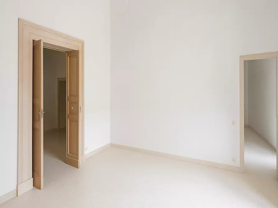 Immagine 4 di Pentalocale in vendita  in Vico dei Fieschi 2 a Lecce