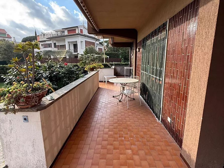 Immagine 34 di Quadrilocale in vendita  in Via Circeo 6 a Anzio