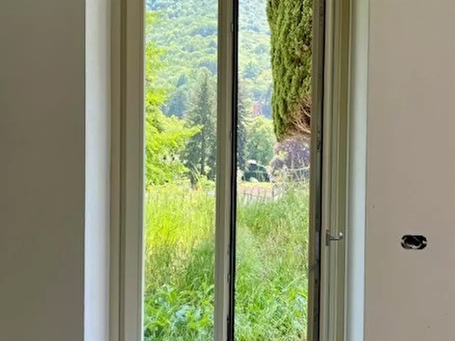 Immagine 9 di Trilocale in vendita  in Via Castello 27 a Canzo