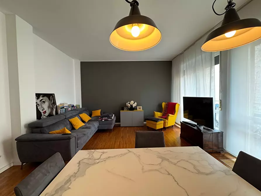 Immagine 1 di Quadrilocale in affitto  in Viale Varese 81 a Como