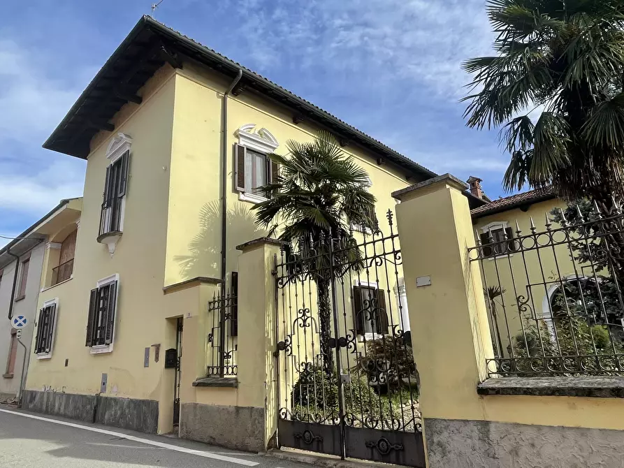 Immagine 1 di Casa indipendente in vendita  in via michelangelo leonardi 5 a Casalino