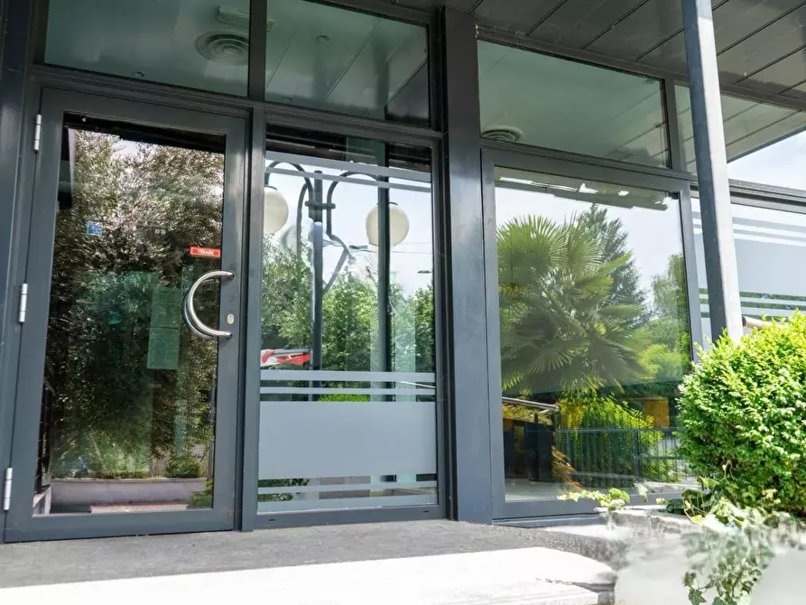 Immagine 4 di Bar / Ristorante in vendita  in Via Cantù 27/A a Cucciago