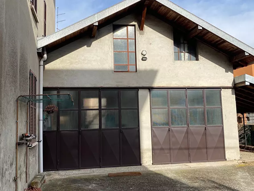 Immagine 25 di Casa indipendente in vendita  a Como