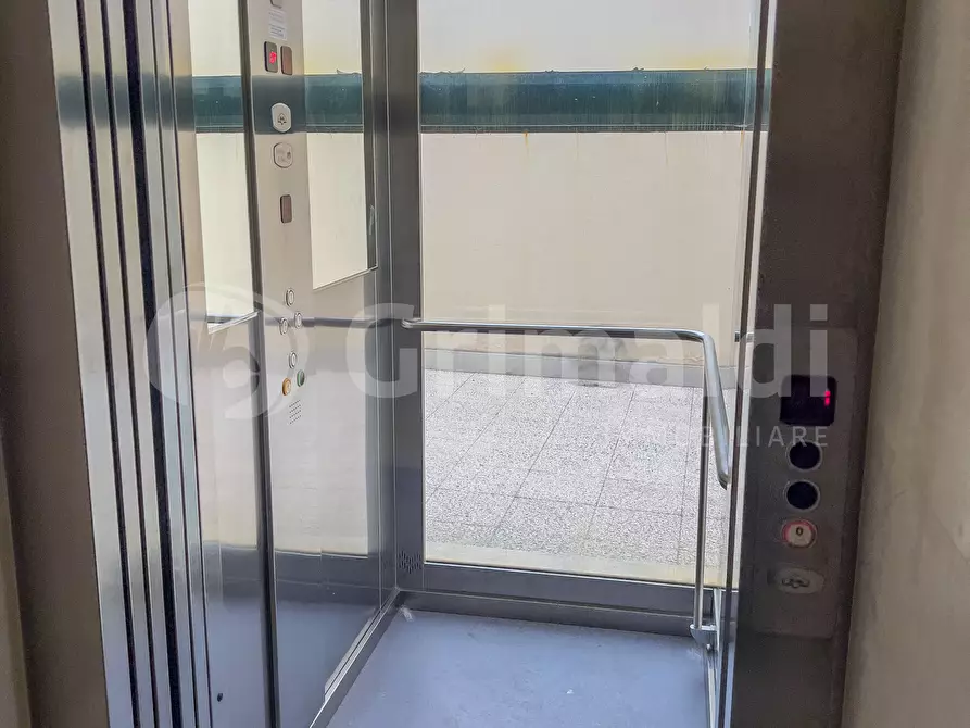 Immagine 9 di Quadrilocale in affitto  a Avola