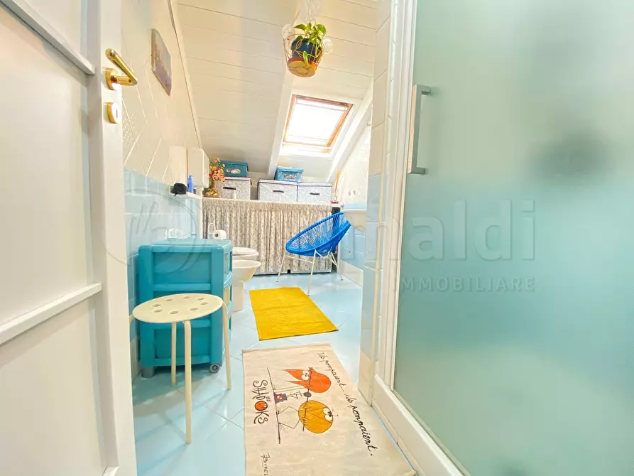 Immagine 10 di Trilocale in vendita  a Giugliano In Campania