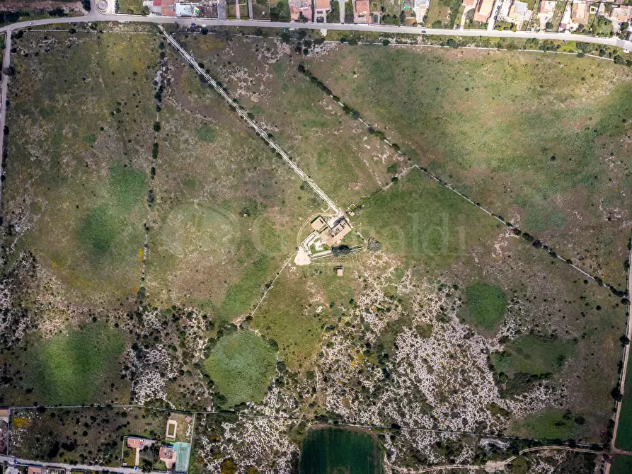 Immagine 22 di Villa in vendita  in VIA MALLIA 47 a Siracusa