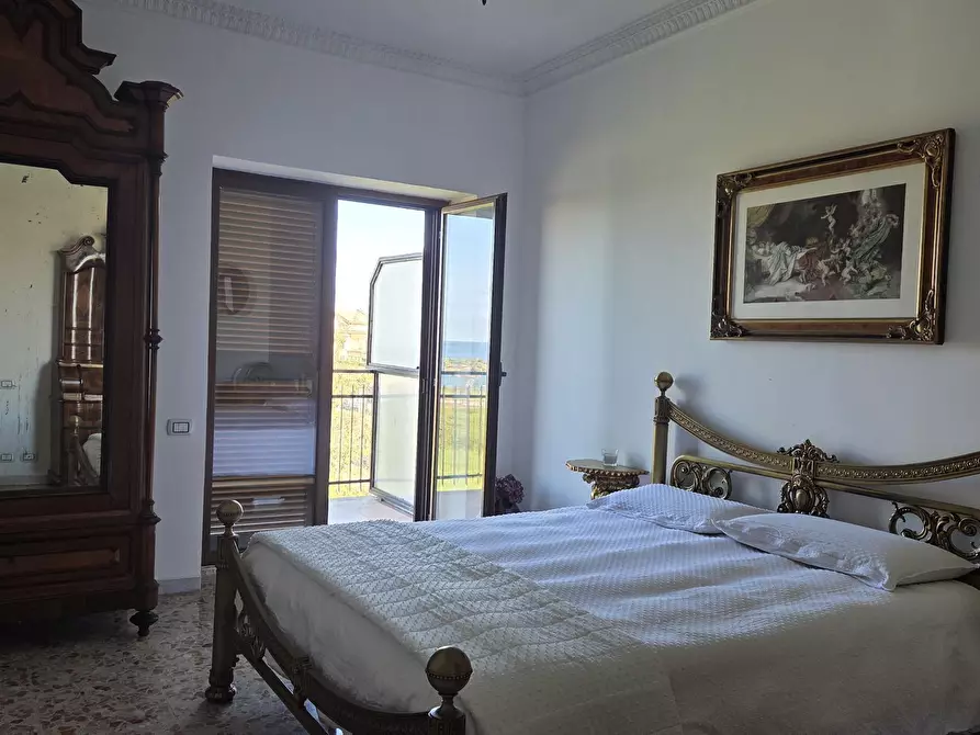 Immagine 11 di Quadrilocale in affitto  in Via Candido de Angelis 3 a Anzio