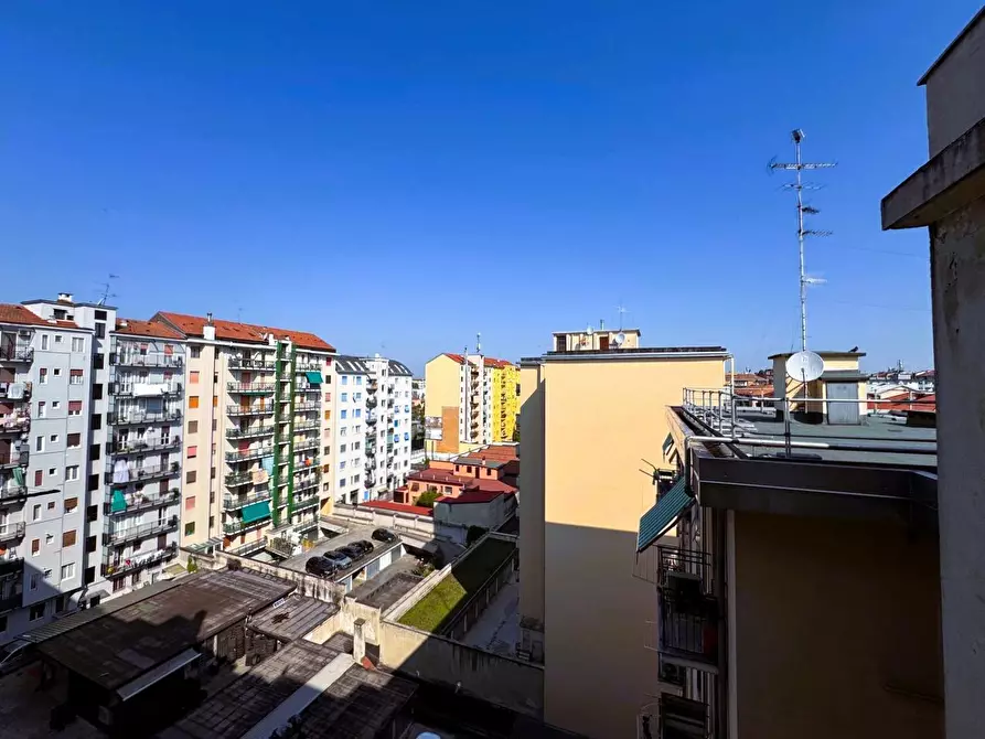 Immagine 23 di Appartamento in vendita  in Via Dei Tulipani 1 a Milano
