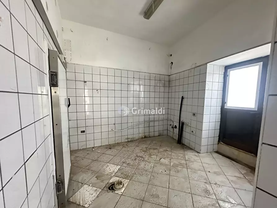 Immagine 8 di Locale commerciale in affitto  in Via San Francesco D'Assisi 89 a Acerra