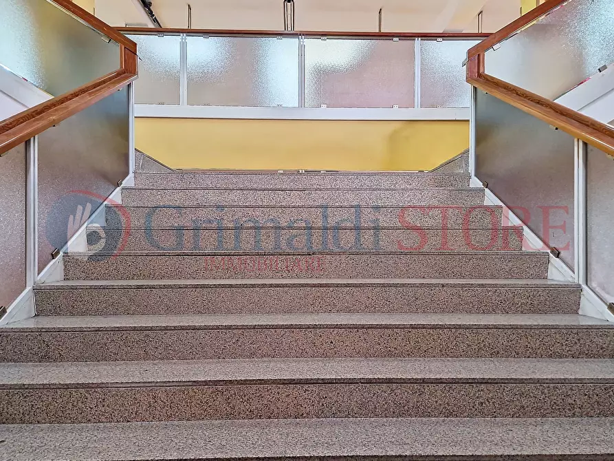 Immagine 35 di Attività commerciale in vendita  a Francavilla Fontana