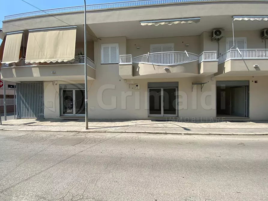 Immagine 7 di Locale commerciale in affitto  a Lusciano