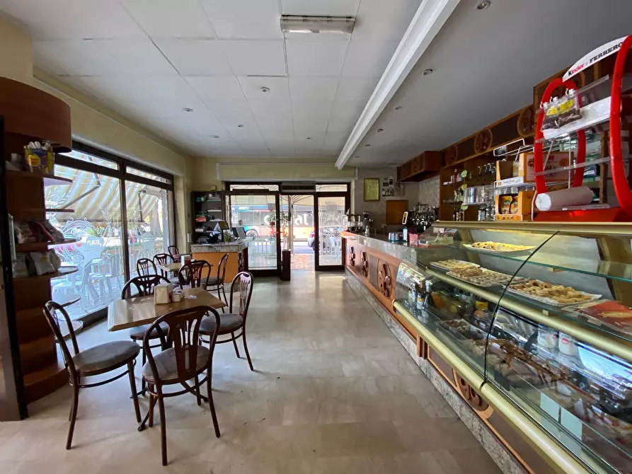 Immagine 9 di Bar / Ristorante in vendita  in Via Venezia 12 a Nettuno