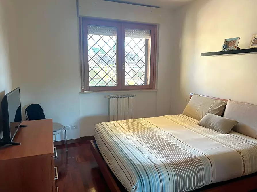 Immagine 8 di Bilocale in vendita  in Via Padre Perilli a Roma