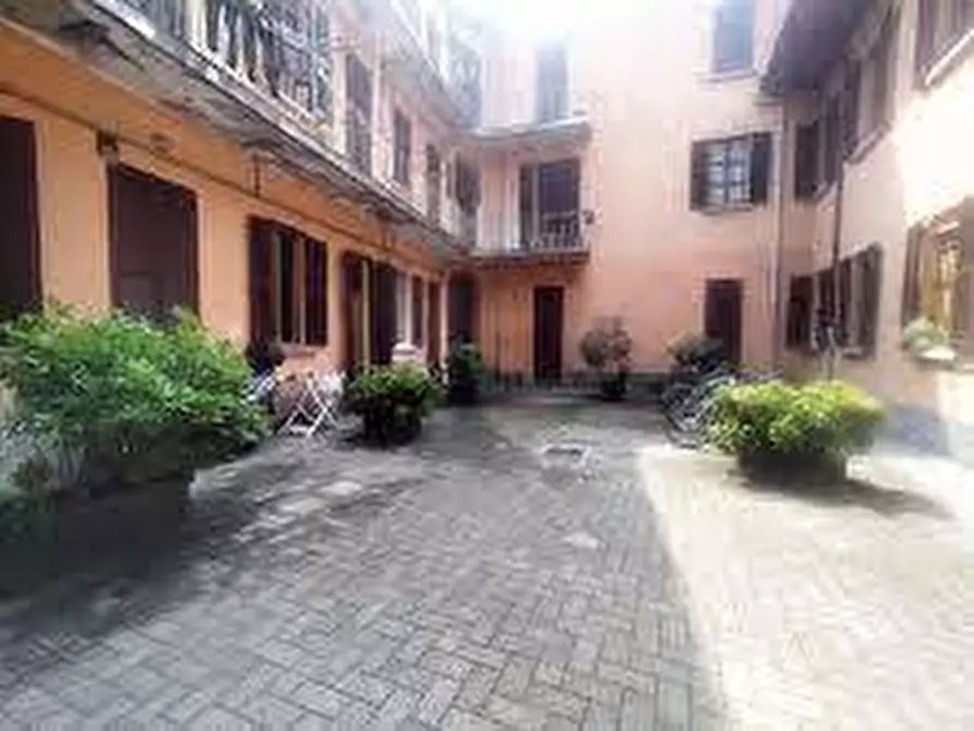 Immagine 1 di Appartamento in vendita  in via Badone 10 a Como