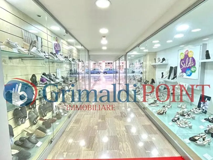 Immagine 23 di Locale commerciale in vendita  in Via Imperatore Adriano 6 a Lecce