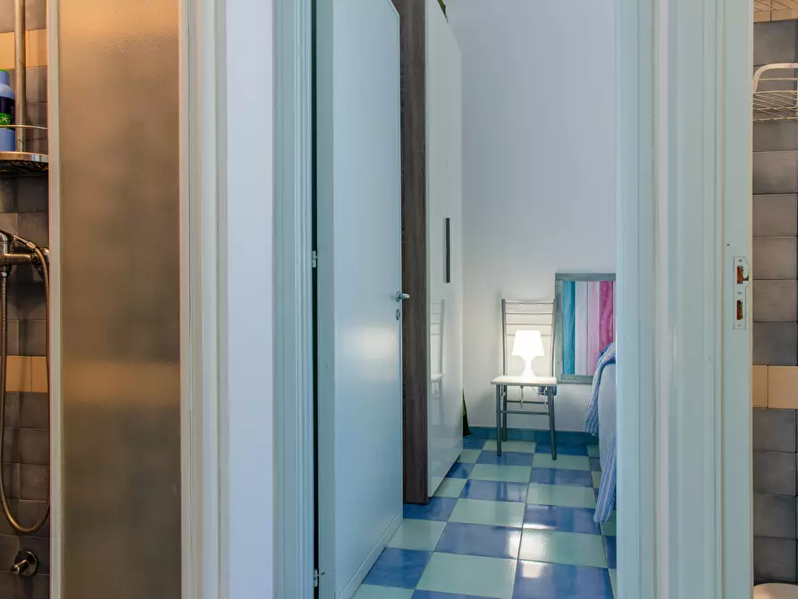 Immagine 17 di Pentalocale in vendita  in Via Giovanni Battista Tiepolo 53 a Ugento