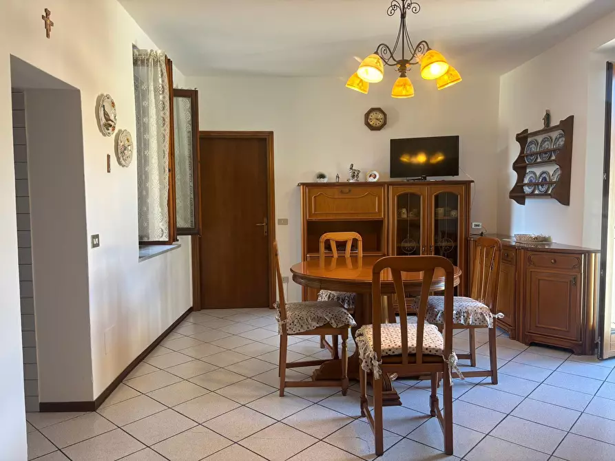 Immagine 6 di Appartamento in vendita  in Frazione Calozzo 128 a Pianello Del Lario