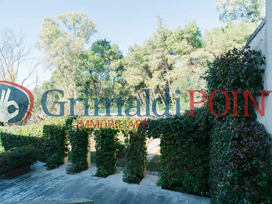 Immagine 31 di Villa in vendita  in Via Villa Bellavista 70 a Lecce