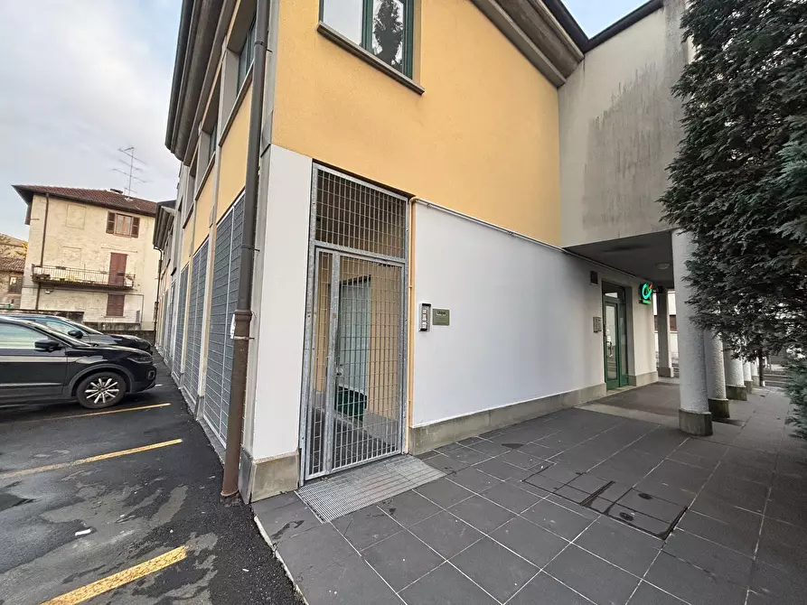 Immagine 4 di Ufficio in vendita  in Via Vittorio Emanuele II 8 a Olgiate Comasco