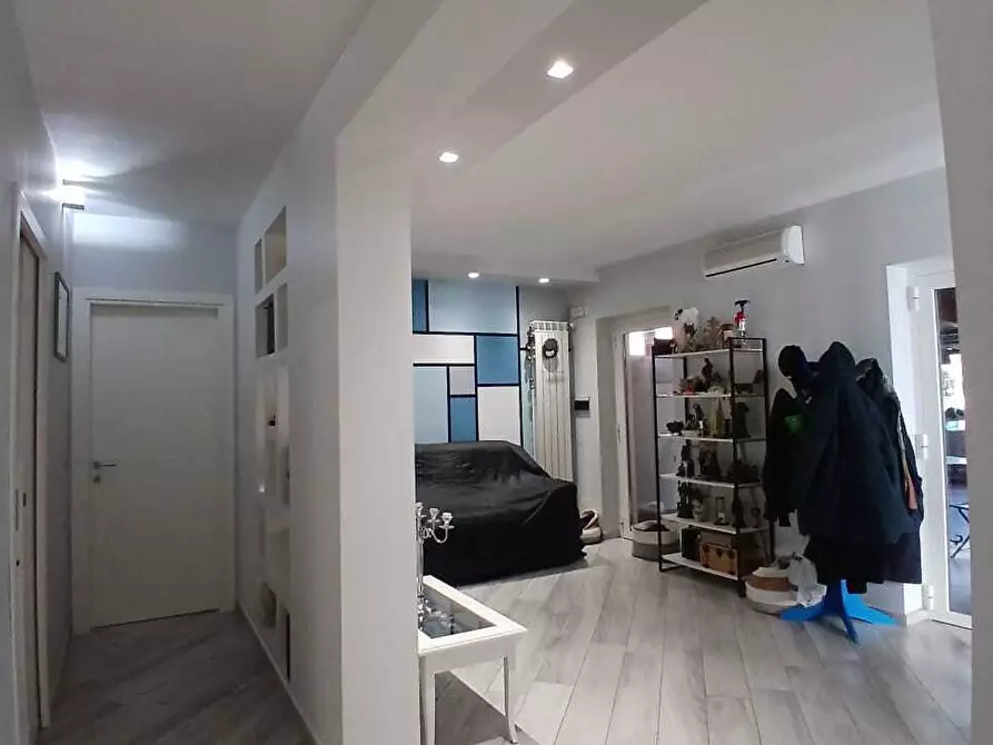 Immagine 4 di Appartamento in vendita  in Via Montegiove Nuovo a Genzano Di Roma