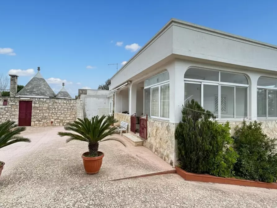 Immagine 2 di Villa in vendita  in Strada Paretone 201 a Martina Franca