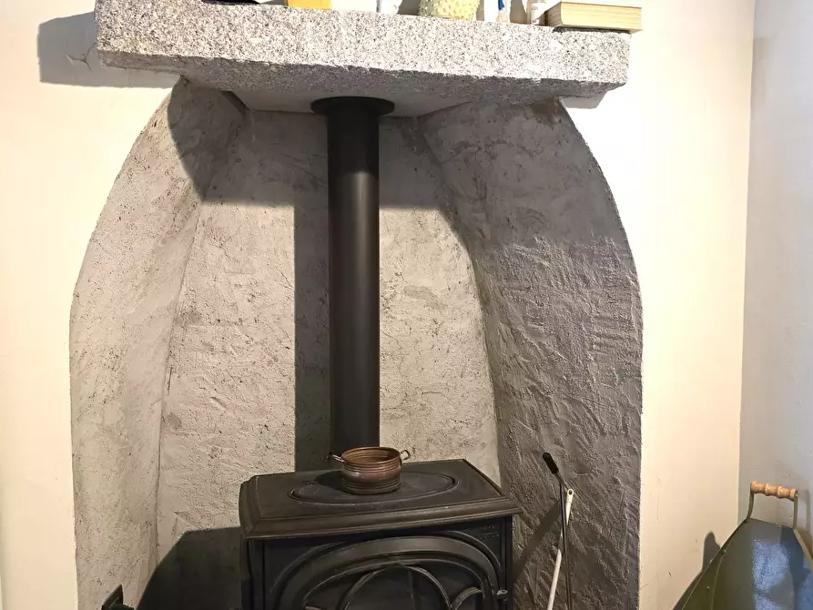 Immagine 9 di Rustico / casale in vendita  in Via C. Battisti 4 a Merone