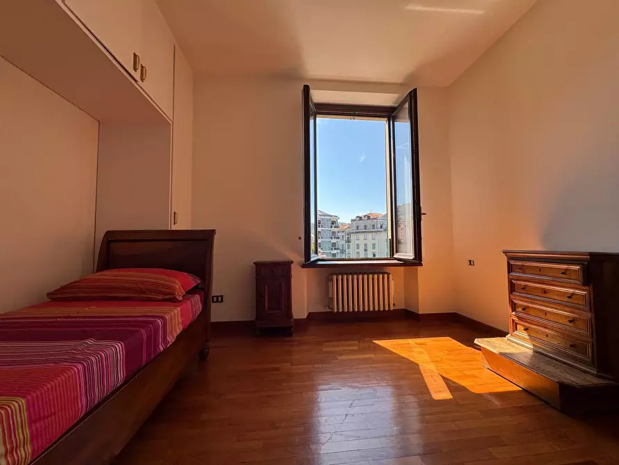 Immagine 18 di Trilocale in affitto  in Piazza De Orchi 1 a Como