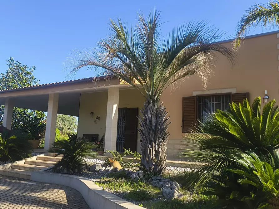 Immagine 1 di Villa in vendita  in Torre Catena a Polignano A Mare