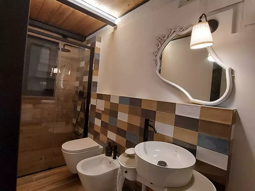 Immagine 10 di Casa indipendente in vendita  in Via Guglielmo Oberdan a Monopoli