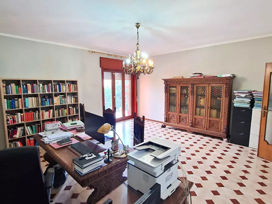 Immagine 14 di Pentalocale in vendita  in Via Antonio Annarumma 35 a Avellino