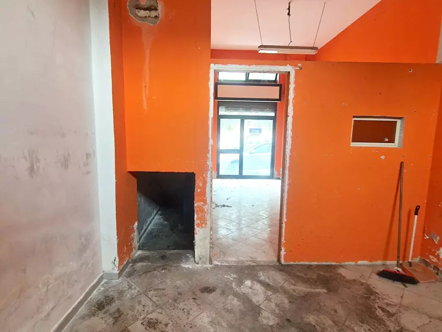 Immagine 10 di Bar / Ristorante in vendita  in via francesco tedesco 30 a Avellino