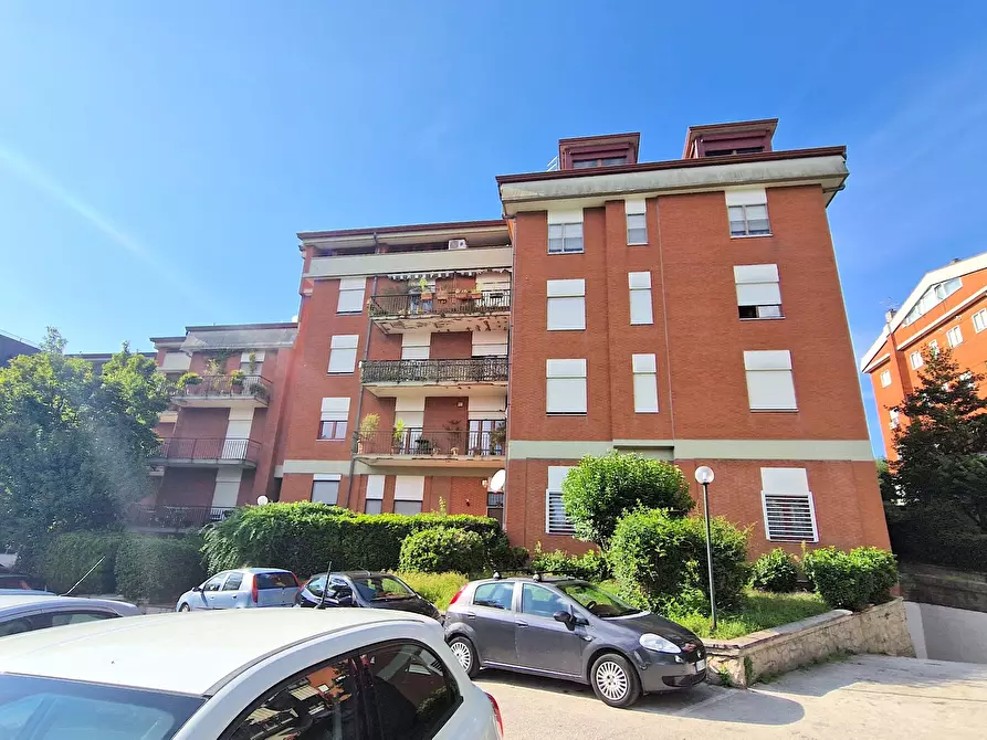 Immagine 22 di Pentalocale in vendita  in Via Antonio Annarumma 35 a Avellino