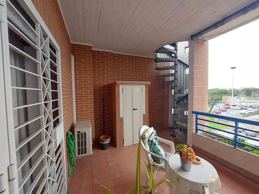 Immagine 34 di Attico in vendita  in Via Andrea Millevoi 401 a Roma