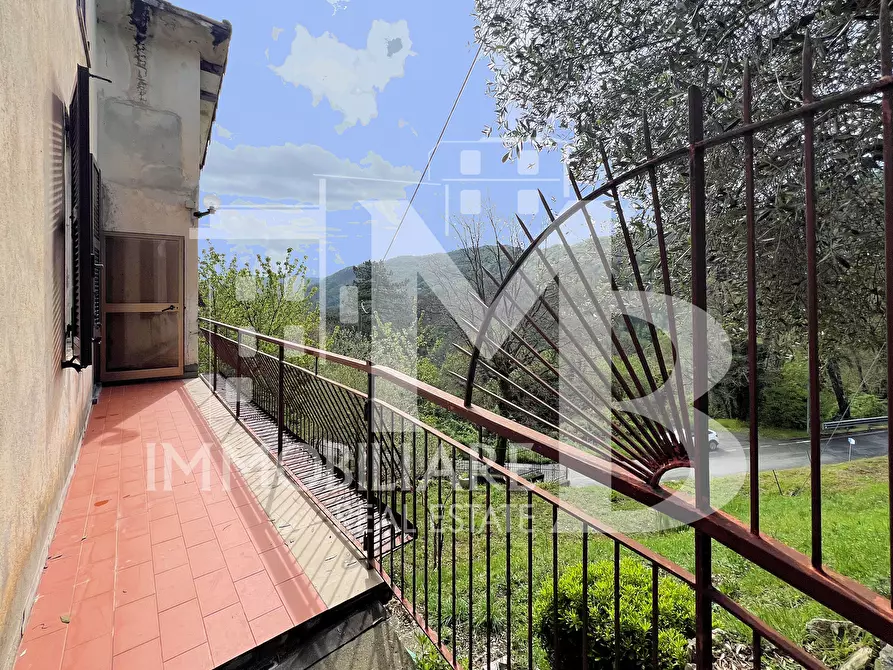 Immagine 9 di Casa bifamiliare in vendita  in Frazione Pannesi 41 a Lumarzo