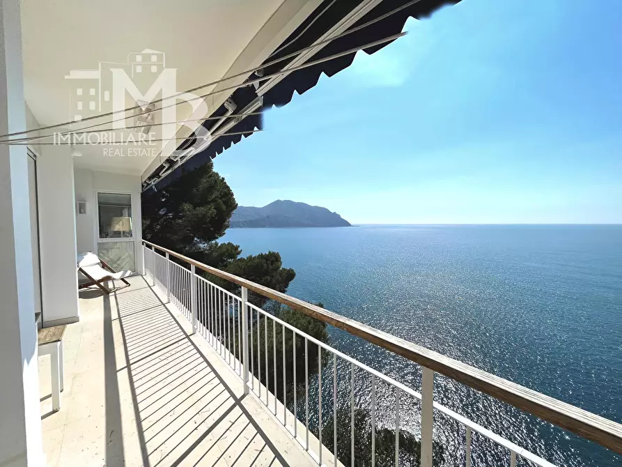 Immagine 3 di Attico in vendita  in Via Alla Torre 2 a Sori