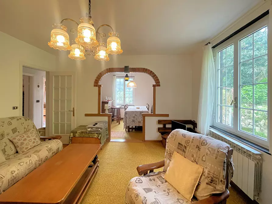 Immagine 15 di Casa bifamiliare in vendita  in Frazione Pannesi 41 a Lumarzo