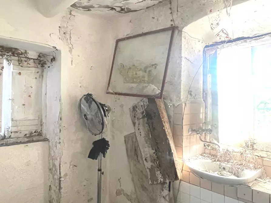 Immagine 33 di Bilocale in vendita  in Via Chiesa Vecchia di Bana 18/A a Camogli