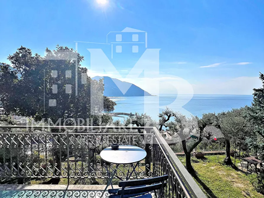 Immagine 38 di Pentalocale in vendita  in Via Salvo D'Acquisto a Recco