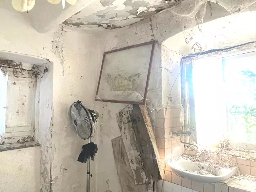 Immagine 32 di Bilocale in vendita  in Via Chiesa Vecchia di Bana 18/A a Camogli