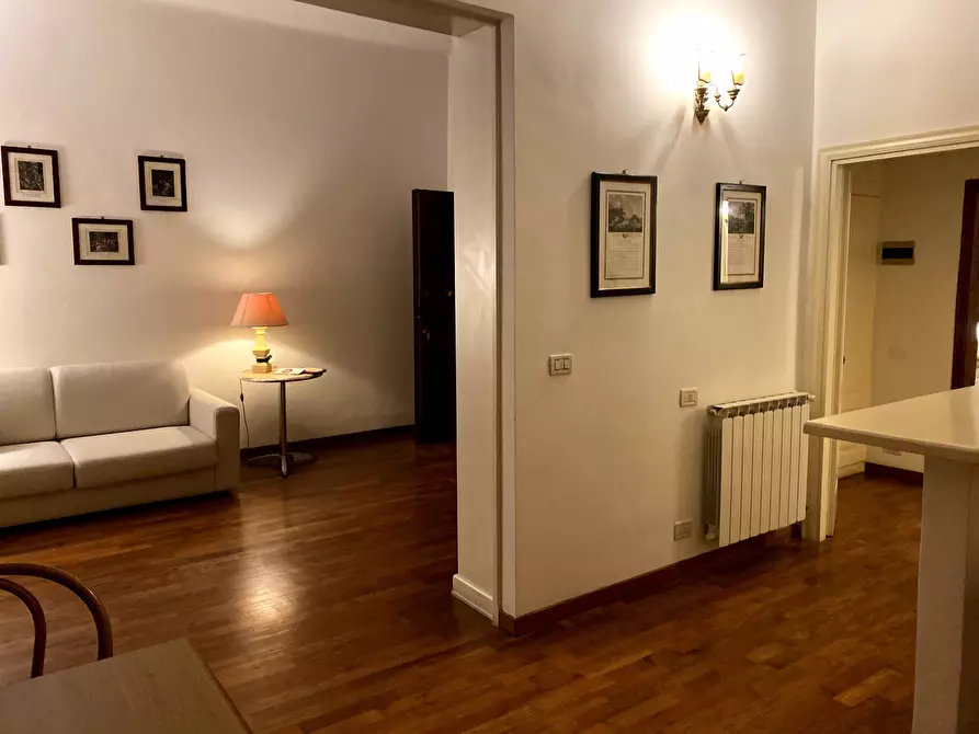 Immagine 36 di Trilocale in affitto  a Sarzana