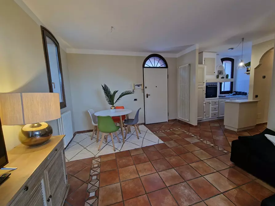 Immagine 5 di Trilocale in affitto  in SS432 75 a Ameglia